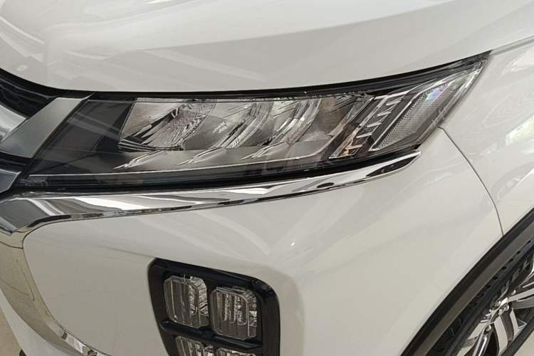 Used Mitsubishi ASX 2020 2.0L CVT Smart Edition Left Front Headlight
