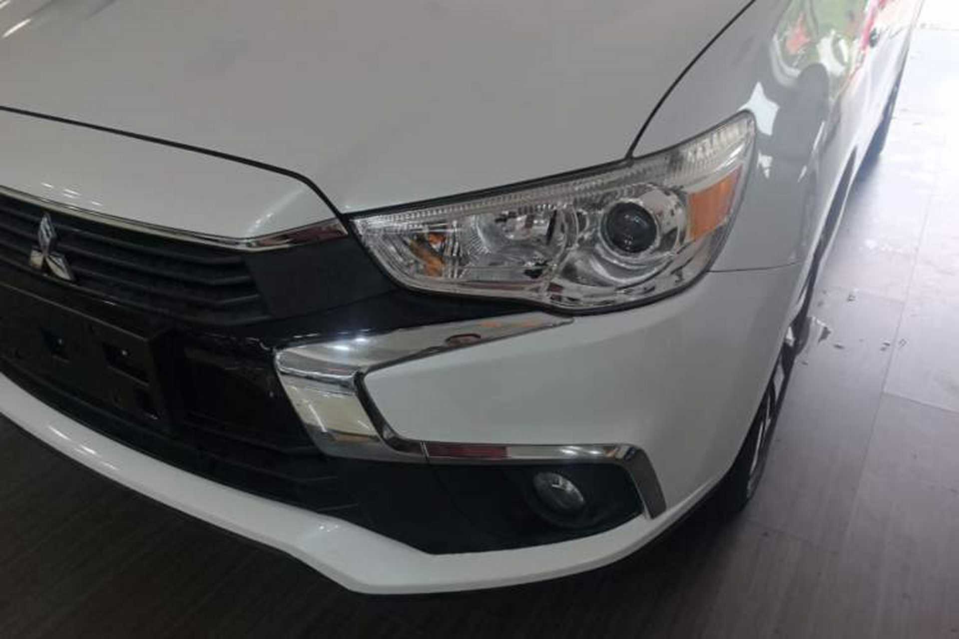 Used Mitsubishi ASX 2020 2.0L CVT Smart Edition Left Front Headlight