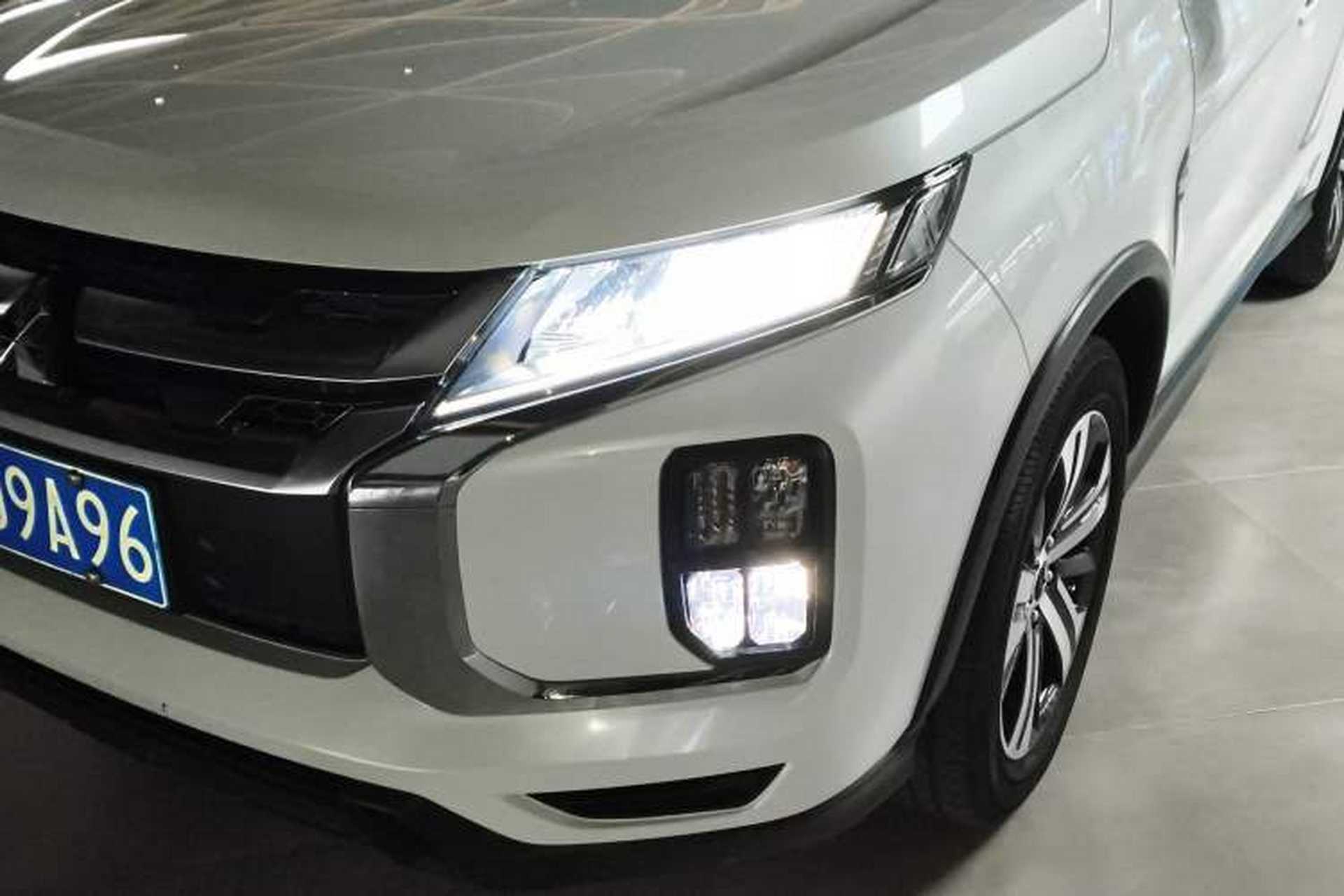 Used Mitsubishi ASX 2020 2.0L CVT Smart Edition Left Front Headlight
