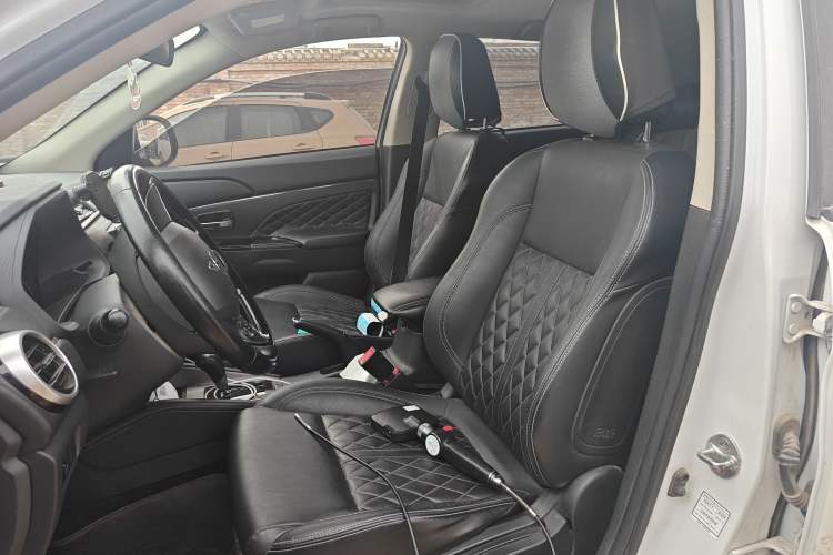 Used Mitsubishi ASX 2020 2.0L CVT Smart Edition Left Front Seat