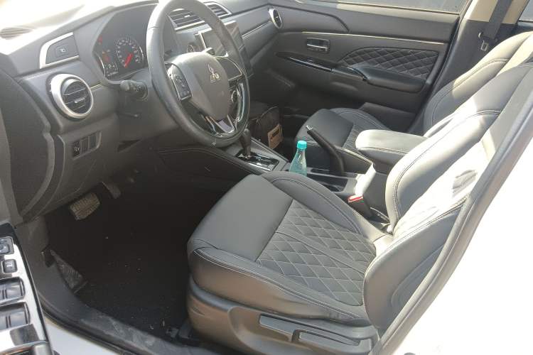 Used Mitsubishi ASX 2020 2.0L CVT Smart Edition Left Front Seat