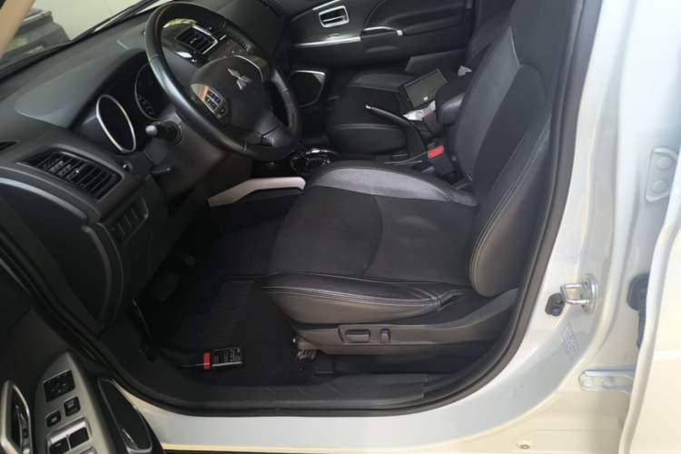 Used Mitsubishi ASX 2020 2.0L CVT Smart Edition Left Front Seat