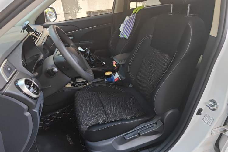 Used Mitsubishi ASX 2020 2.0L CVT Active Version Left Front Seat