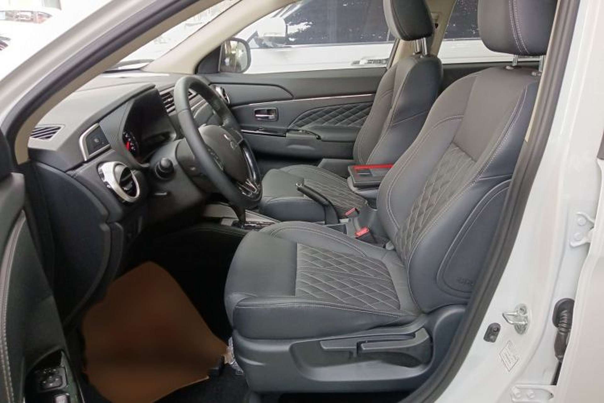 Used Mitsubishi ASX 2020 2.0L CVT Smart Edition Left Front Seat