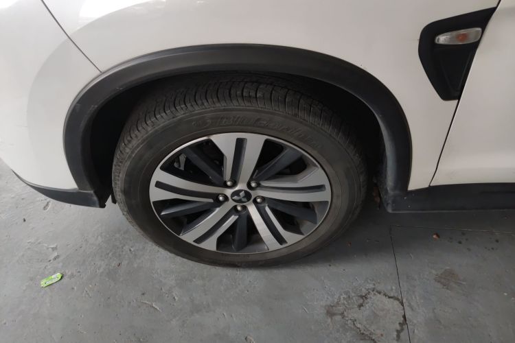 Used Mitsubishi ASX 2020 2.0L CVT Smart Edition Left Front Wheel Hub