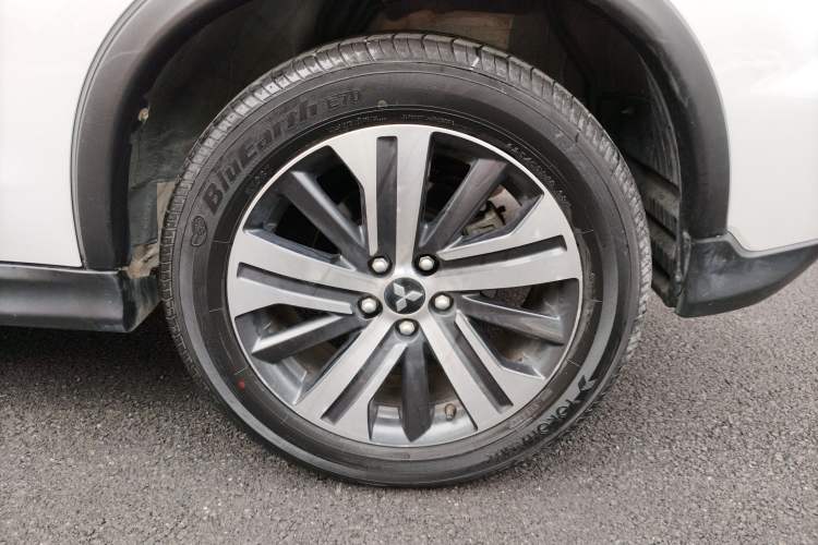 Used Mitsubishi ASX 2020 2.0L CVT Smart Edition Left Rear Wheel Hub