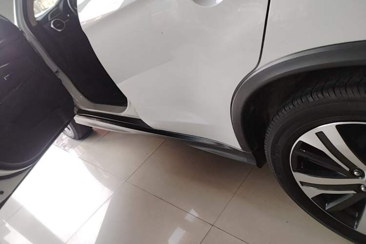 Used Mitsubishi ASX 2020 2.0L CVT Smart Edition Left Side Sill