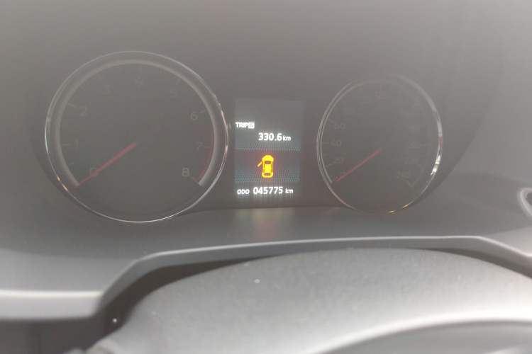 Used Mitsubishi ASX 2020 2.0L CVT Smart Edition Odometer Close Up