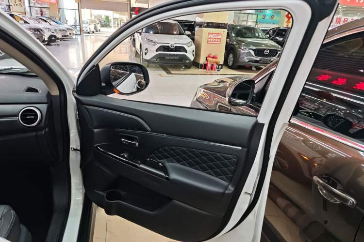 Used Mitsubishi ASX 2020 2.0L CVT Smart Edition Right Front Door Interior