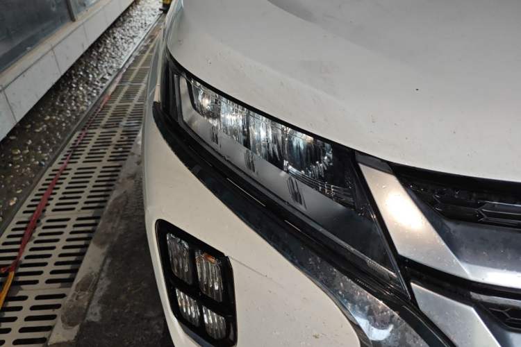Used Mitsubishi ASX 2020 2.0L CVT Smart Edition Right Front Headlight