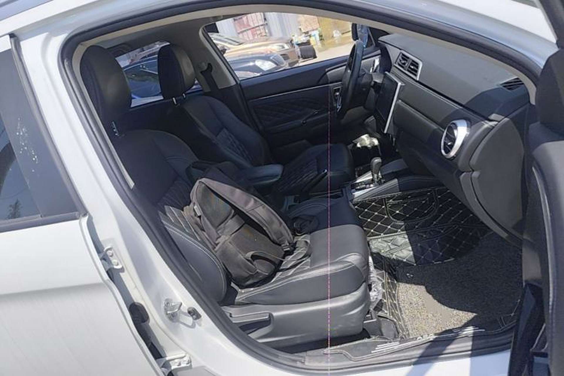 Used Mitsubishi ASX 2020 2.0L CVT Smart Edition Right Front Seat