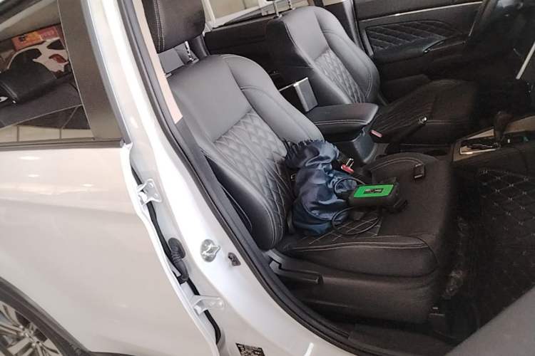 Used Mitsubishi ASX 2020 2.0L CVT Smart Edition Right Front Seat