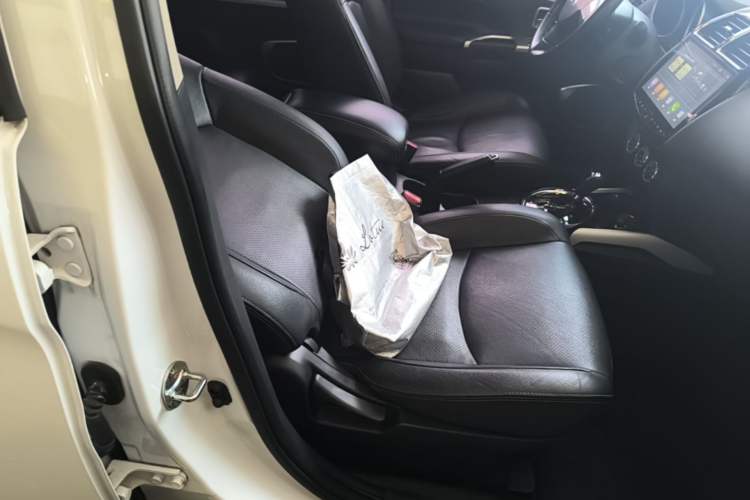 Used Mitsubishi ASX 2020 2.0L CVT Smart Edition Right Front Seat