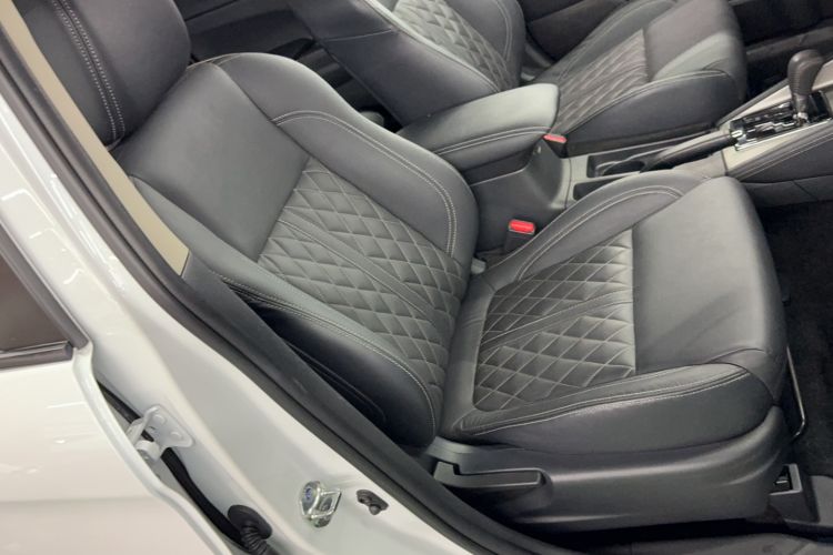 Used Mitsubishi ASX 2020 2.0L CVT Smart Edition Right Front Seat