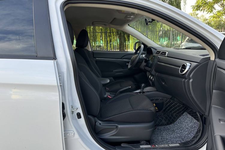 Used Mitsubishi ASX 2020 2.0L CVT Active Version Right Front Seat