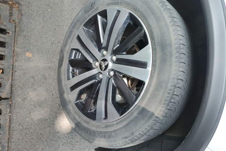 Used Mitsubishi ASX 2020 2.0L CVT Smart Edition Right Front Wheel Hub