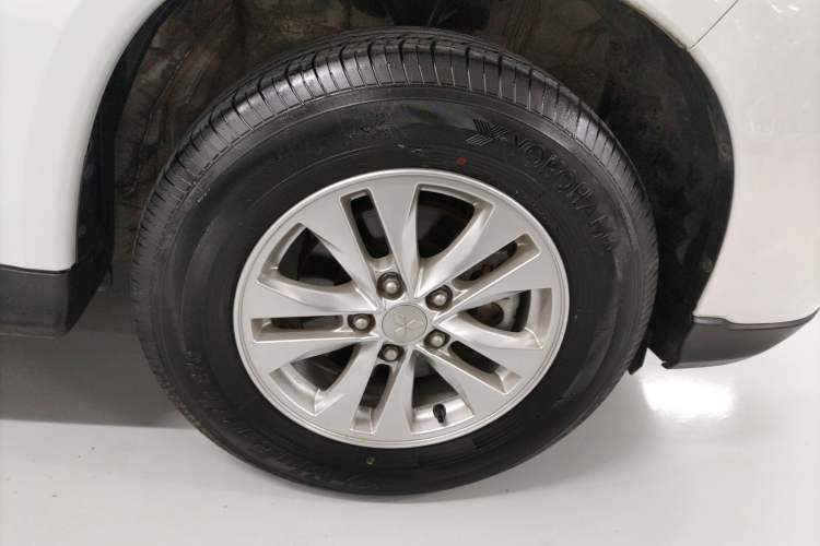 Used Mitsubishi ASX 2020 1.6L Manual FENGSHANG Edition Right Front Wheel Hub