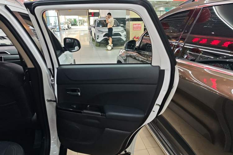Used Mitsubishi ASX 2020 2.0L CVT Smart Edition Right Rear Door Interior