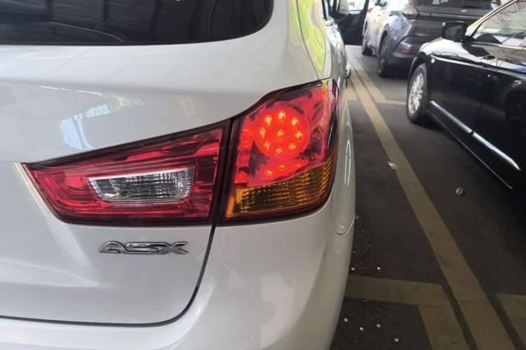 Used Mitsubishi ASX 2020 2.0L CVT Smart Edition Right Rear Taillight