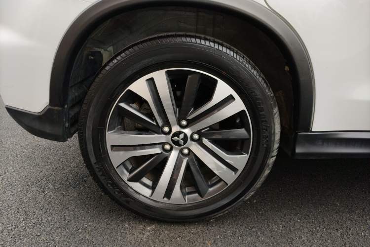 Used Mitsubishi ASX 2020 2.0L CVT Smart Edition Right Rear Wheel Hub