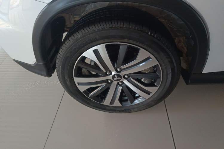 Used Mitsubishi ASX 2020 2.0L CVT Smart Edition Right Rear Wheel Hub