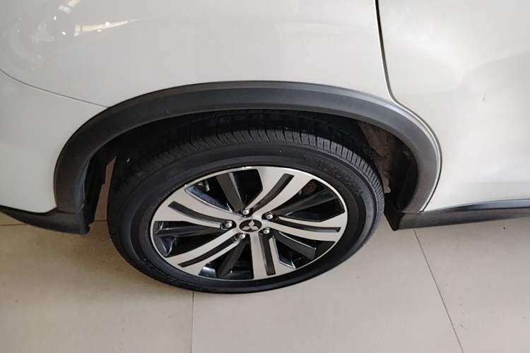 Used Mitsubishi ASX 2020 2.0L CVT Smart Edition Right Rear Wheel Hub