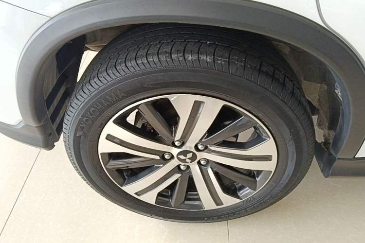 Used Mitsubishi ASX 2020 2.0L CVT Smart Edition Right Rear Wheel Hub