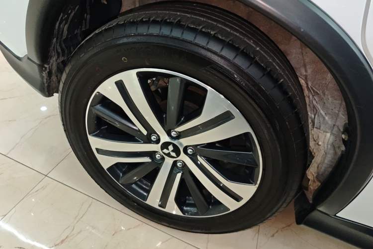 Used Mitsubishi ASX 2020 2.0L CVT Smart Edition Right Rear Wheel Hub
