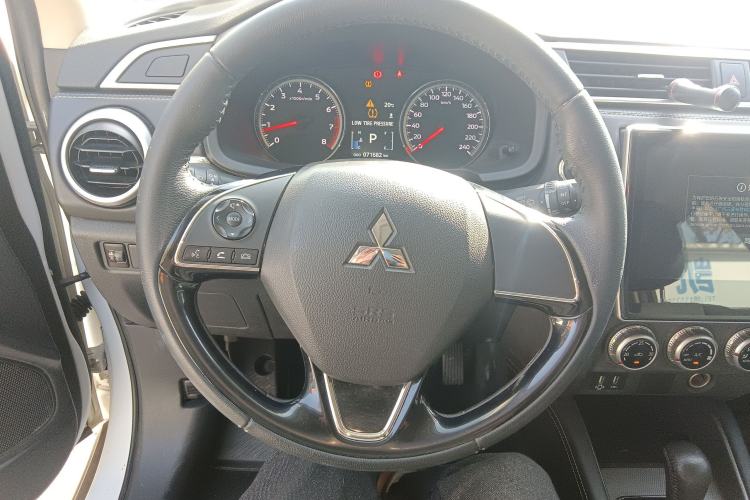 Used Mitsubishi ASX 2020 2.0L CVT Smart Edition Steering Wheel