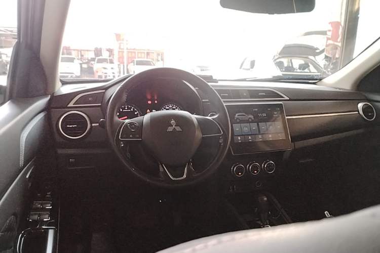 Used Mitsubishi ASX 2020 2.0L CVT Smart Edition Steering Wheel