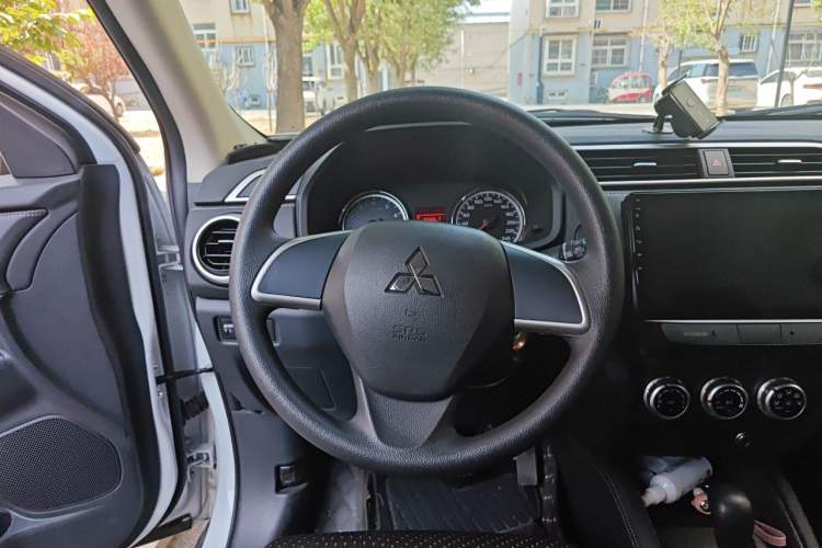 Used Mitsubishi ASX 2020 2.0L CVT Active Version Steering Wheel
