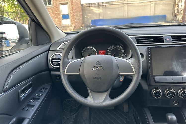 Used Mitsubishi ASX 2020 2.0L CVT Active Version Steering Wheel