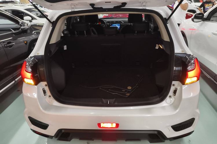 Used Mitsubishi ASX 2020 2.0L CVT Active Version Trunk