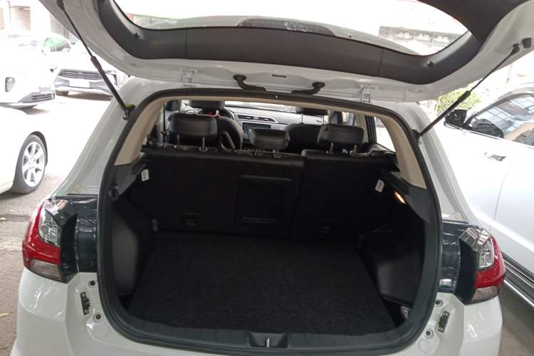 Used Mitsubishi ASX 2020 2.0L CVT Smart Edition Trunk