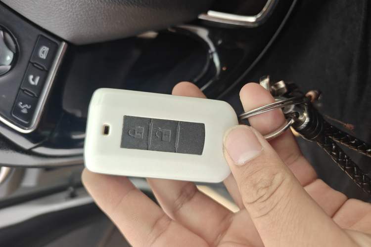 Used Mitsubishi ASX 2020 2.0L CVT Smart Edition Vehicle Key