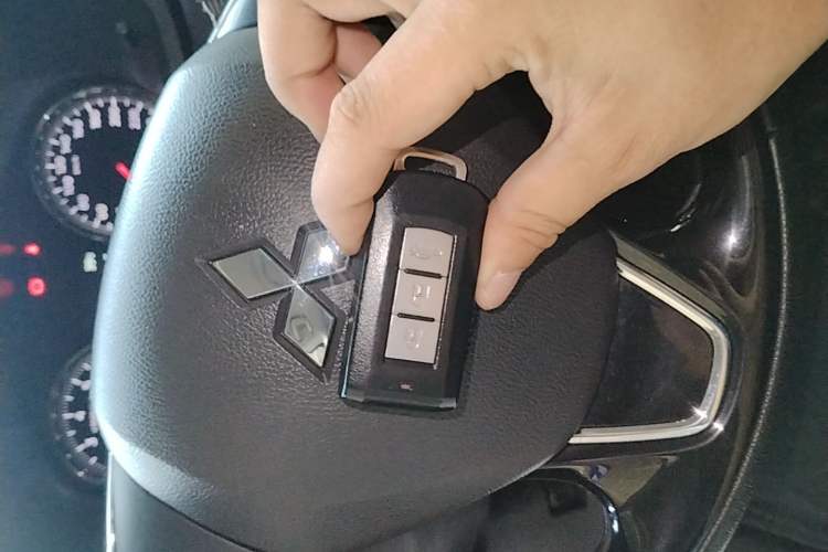 Used Mitsubishi ASX 2020 2.0L CVT Smart Edition Vehicle Key
