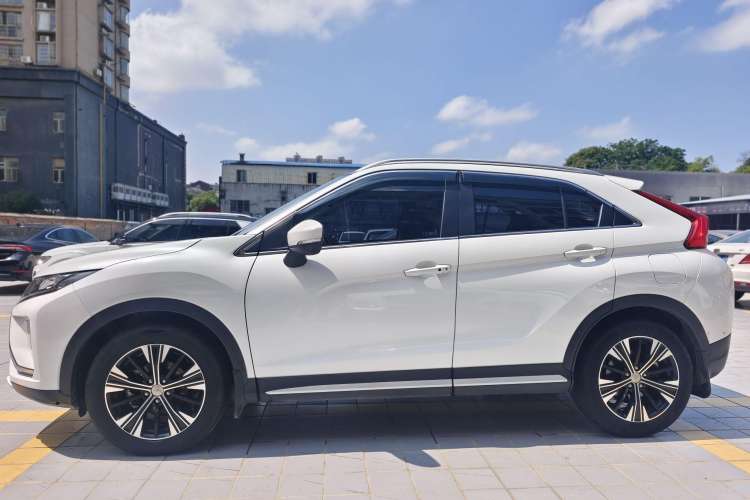 Used Mitsubishi Eclipse Cross 2019 1.5T CVT Two-Wheel Drive Dream Edition China VI Standard Exterior 3