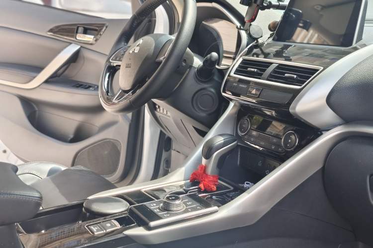 Used Mitsubishi Eclipse Cross 2019 1.5T CVT Two-Wheel Drive Dream Edition China VI Standard Exterior 7