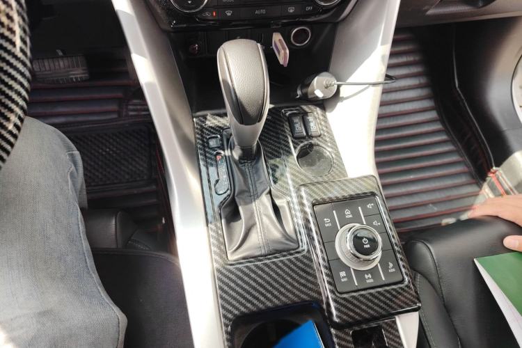 Used Mitsubishi Eclipse Cross 2019 1.5T CVT Two-Wheel Drive Dream Edition China VI Standard Gear Lever