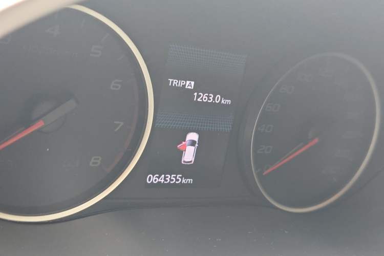 Used Mitsubishi Eclipse Cross 2019 1.5T CVT Two-Wheel Drive Dream Edition China VI Standard Odometer Close Up