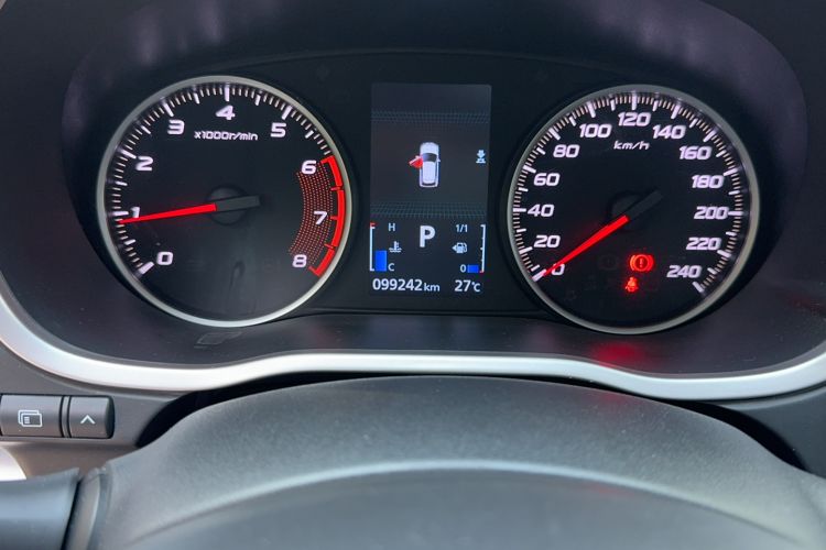 Used Mitsubishi Eclipse Cross 2019 1.5T CVT Two-Wheel Drive Dream Edition China VI Standard Odometer Close Up