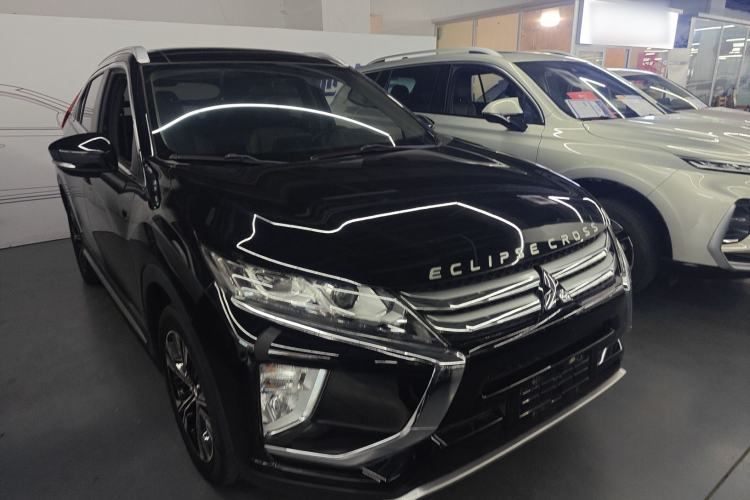 Used Mitsubishi Eclipse Cross 2018 1.5T CVT Two-Wheel Drive Dream Edition Front Right 45 Deg
