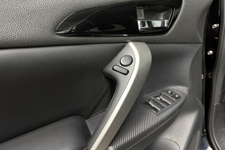 Used Mitsubishi Eclipse Cross 2018 1.5T CVT Two-Wheel Drive Belief Edition Interior 4