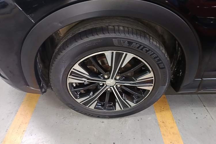 Used Mitsubishi Eclipse Cross 2018 1.5T CVT Two-Wheel Drive Dream Edition Left Front Wheel Hub