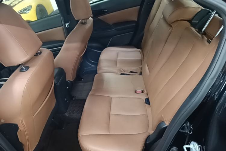 Used Mitsubishi Eclipse Cross 2018 1.5T CVT Two-Wheel Drive Dream Edition Left Rear Seat