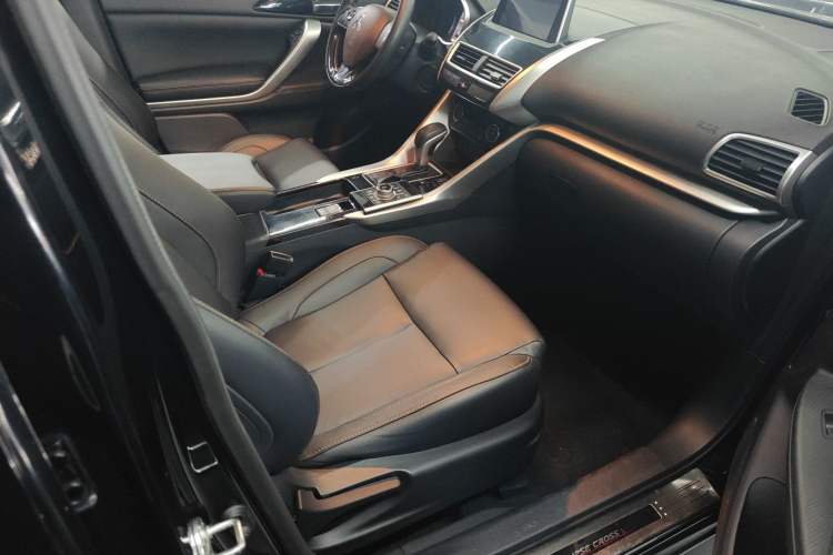 Used Mitsubishi Eclipse Cross 2018 1.5T CVT Two-Wheel Drive Dream Edition Right Front Seat