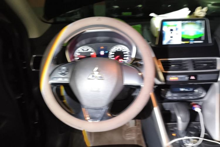 Used Mitsubishi Eclipse Cross 2018 1.5T CVT Two-Wheel Drive Dream Edition Steering Wheel
