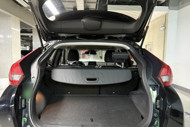 Used Mitsubishi Eclipse Cross 2018 1.5T CVT Two-Wheel Drive Belief Edition Trunk