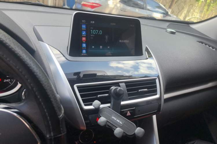 Used Mitsubishi Eclipse Cross 2018 1.5T CVT Two-Wheel Drive Dream Edition Audio And AC Panel