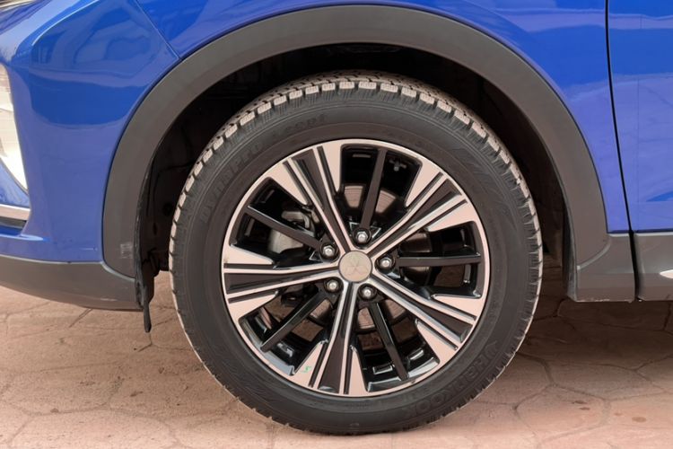 Used Mitsubishi Eclipse Cross 2018 1.5T CVT Two-Wheel Drive Belief Edition Exterior 2